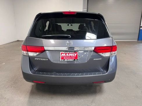 Used 2017 Honda Odyssey SE image 4