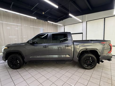 Used 2026 Toyota Tundra Platinum w/ TRD Off-Road Package AWD/4WD image 9