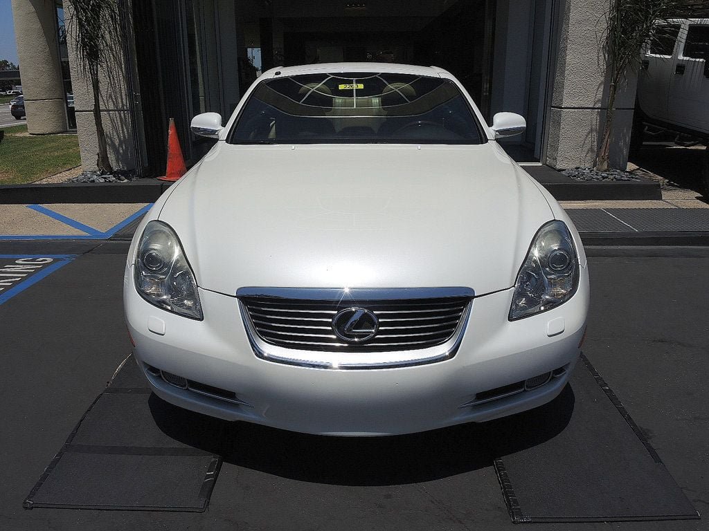 Used 2005 Lexus SC 430 Convertible w/ Preferred Accessory Pkg RWD image 3