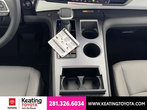 New 2026 Toyota Sienna XLE FWD image 9