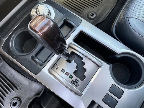 Used 2017 Toyota 4Runner Limited image 8