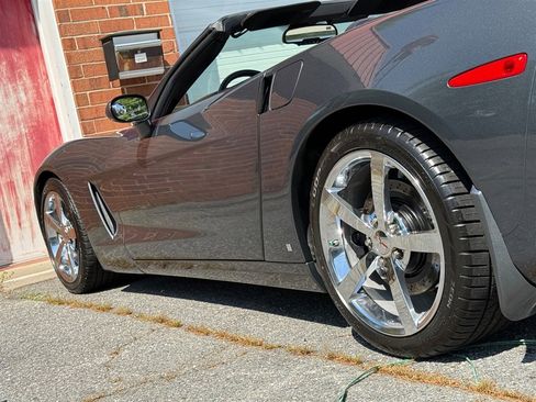 Used 2009 Chevrolet Corvette Convertible w/ Preferred Equipment Group image 26