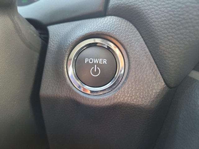 Used 2025 Toyota RAV4 XLE AWD/4WD image 29