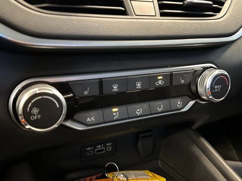 Used 2022 Nissan Altima 2.5 SR w/ Midnight Edition Package image 14