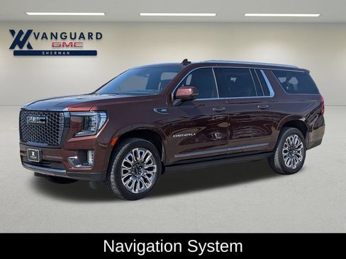 Used 2023 GMC Yukon XL Denali Ultimate AWD/4WD image 3