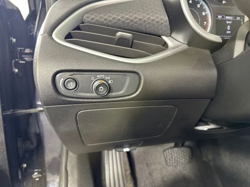 Used 2023 Chevrolet Malibu LT image 19