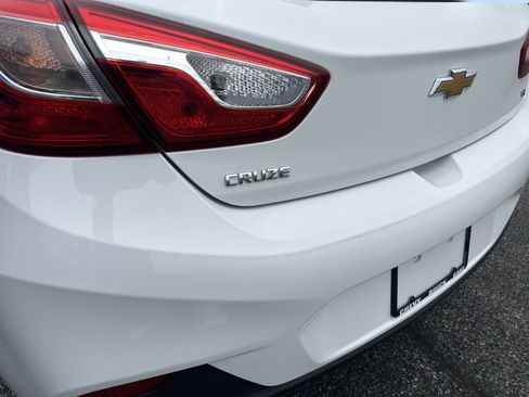Certified 2018 Chevrolet Cruze LT FWD image 5