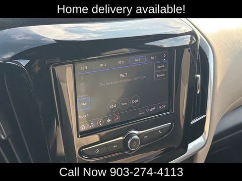 Used 2022 Chevrolet Traverse LS image 21