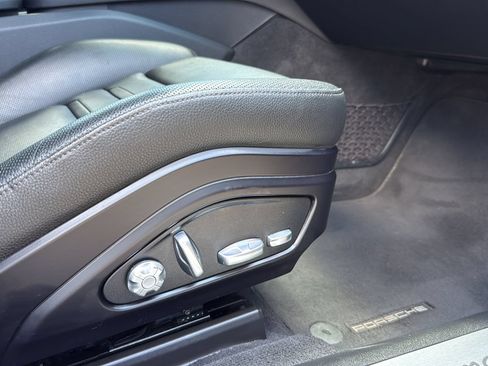 Used 2019 Porsche Panamera 4 AWD/4WD image 26