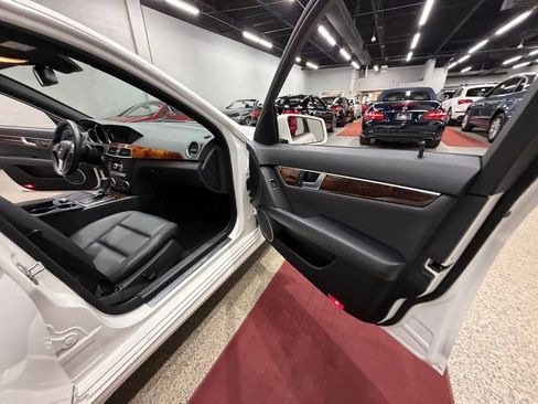 Used 2014 Mercedes-Benz C 300 4MATIC Sedan image 35
