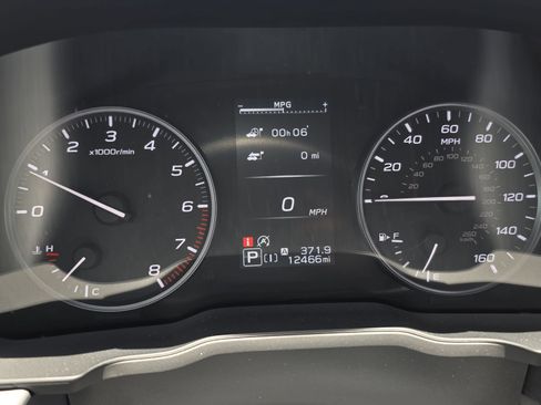 Used 2025 Subaru Crosstrek 2.5i Premium AWD/4WD image 31
