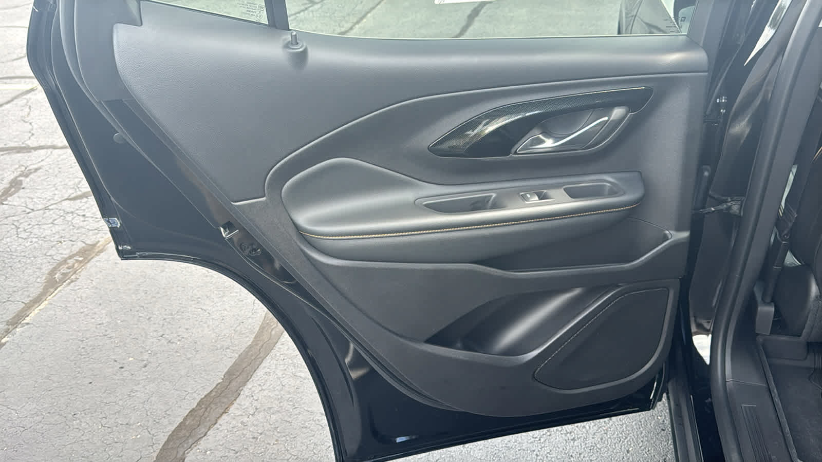 Used 2024 GMC Terrain AT4 w/ LPO, Floor Liner Package AWD/4WD image 28