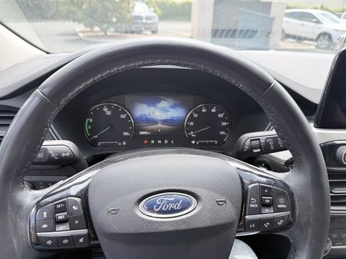Used 2022 Ford Escape SE w/ SE Sport Appearance Package FWD image 13