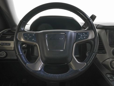 Used 2020 GMC Yukon Denali w/ Open Road Package image 19
