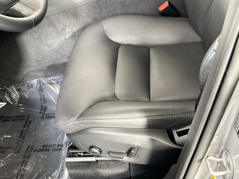 Used 2023 Volvo XC60 B5 Plus w/ Climate Package image 17