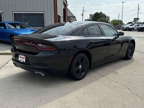 Used 2023 Dodge Charger SXT RWD image 7