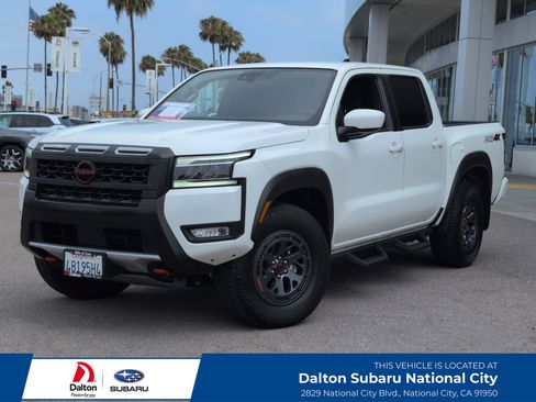 Used 2025 Nissan Frontier PRO-4X AWD/4WD image 1