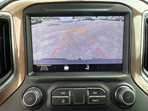 Used 2019 Chevrolet Silverado 1500 High Country image 32