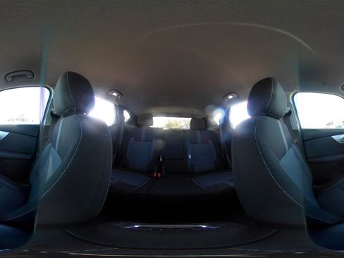 Used 2025 Chevrolet Blazer LT image 44