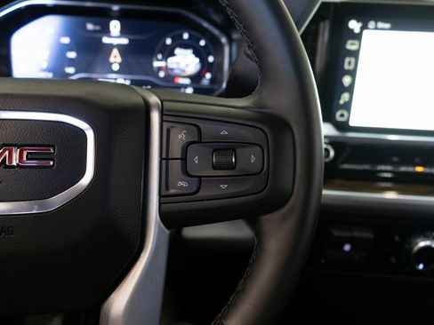 Used 2025 GMC Sierra 1500 Elevation image 27