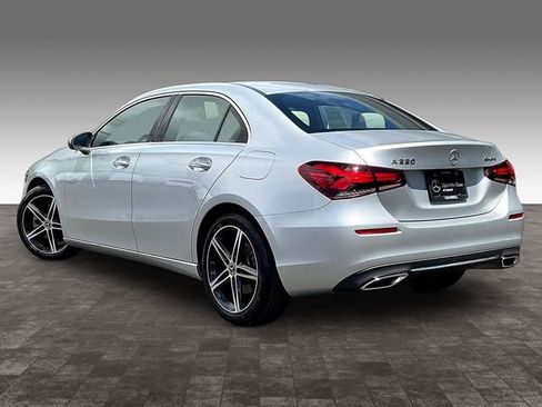 Certified 2021 Mercedes-Benz A 220 4MATIC image 4