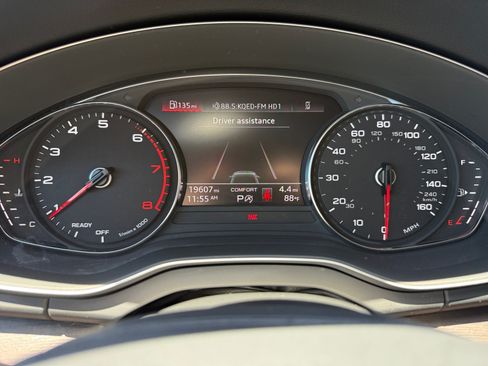 Used 2023 Audi Q5 2.0T Premium w/ Convenience Package AWD/4WD image 11