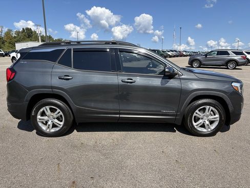 Used 2018 GMC Terrain SLE w/ Driver Convenience Package image 6