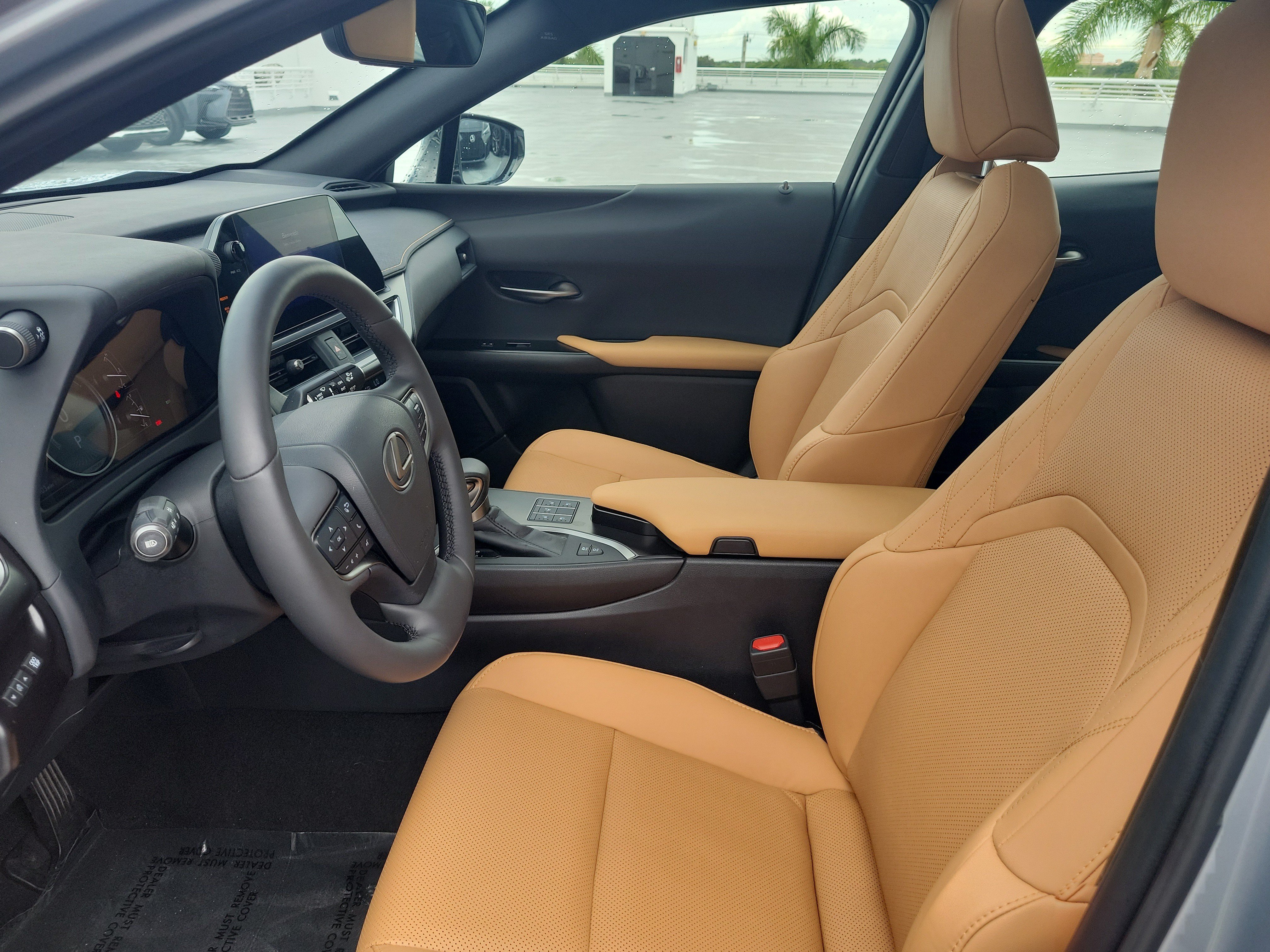Used 2024 Lexus UX 250h FWD w/ Premium Package image 21