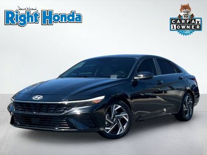 Used 2025 Hyundai Elantra Limited