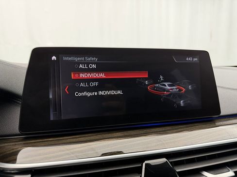 Used 2019 BMW M550i xDrive image 18