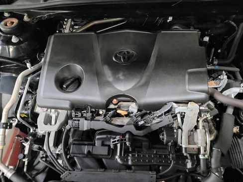 Used 2020 Toyota Camry SE image 30
