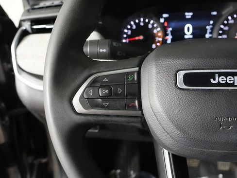 Used 2023 Jeep Compass Latitude AWD/4WD image 36