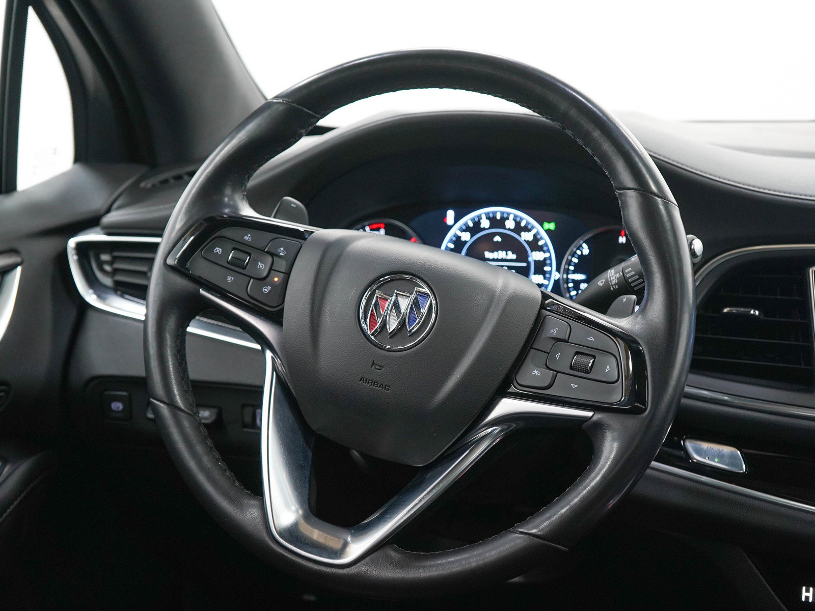 Used 2022 Buick Enclave Avenir w/ Avenir Technology Package AWD/4WD image 19