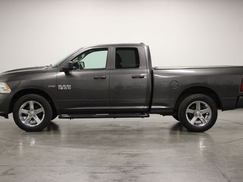 Used 2017 RAM 1500 Express AWD/4WD image 5