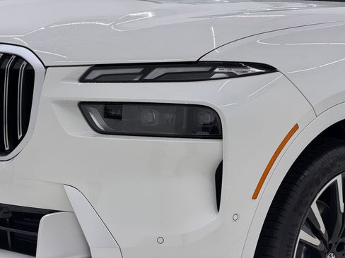 New 2026 BMW X7 xDrive40i image 11