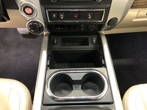 Used 2017 Nissan Titan SL w/ Chrome Package image 22