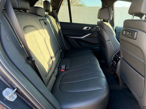 Used 2022 BMW X5 M50i w/ Premium Package image 22