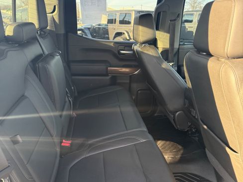 Used 2021 Chevrolet Silverado 1500 LT Trail Boss w/ Convenience Package II AWD/4WD image 12