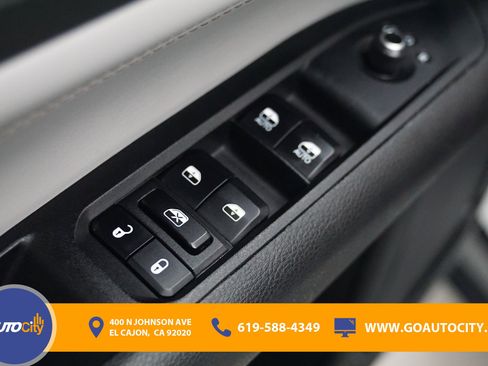 Used 2024 Jeep Compass Limited image 17