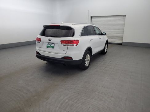 Used 2016 Kia Sorento AWD w/ LX Convenience Package image 9