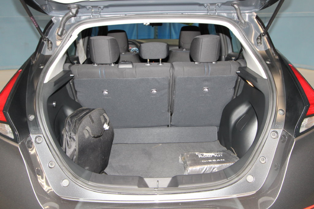 Used 2025 Nissan Leaf S FWD image 37