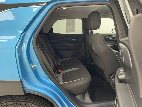 Used 2025 Chevrolet TrailBlazer LT w/ LT Cold Weather Package AWD/4WD image 12