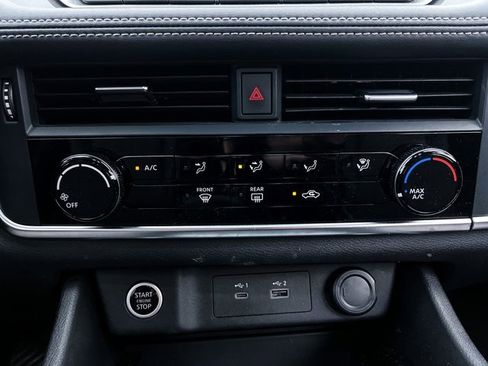 Used 2021 Nissan Rogue S image 21