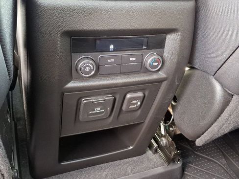 Certified 2023 Chevrolet Traverse RS w/ LPO, Floor Liner Package AWD/4WD image 11