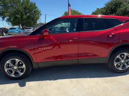 Certified 2025 Chevrolet Blazer LT AWD/4WD image 5