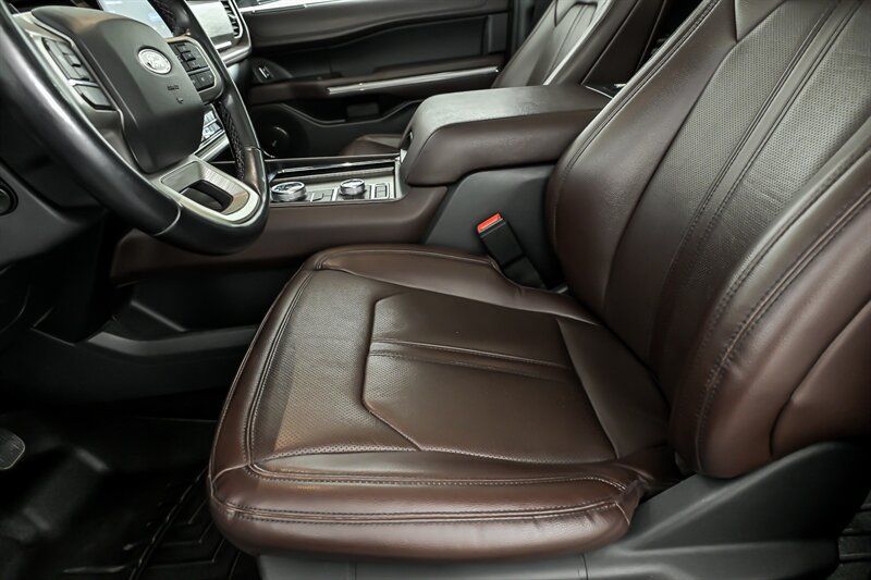 Used 2022 Ford Expedition Limited AWD/4WD image 15