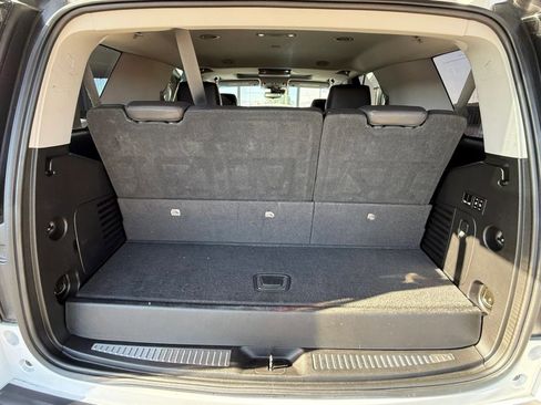 Used 2018 Cadillac Escalade Premium Luxury image 31