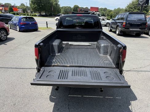 Used 2002 Chevrolet S10 Pickup LS w/ LS Preferred Equipment Group RWD image 11