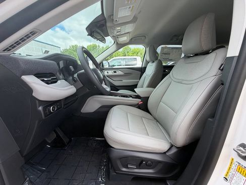 New 2026 Ford Explorer Active w/ Active Comfort Package RWD image 12
