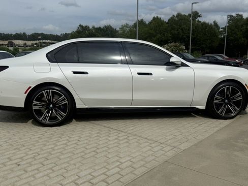Used 2023 BMW 760i xDrive AWD/4WD image 7